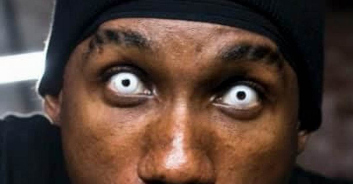 Does Hopsin Wear Contacts?