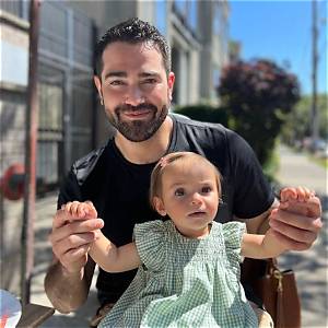 Does Jesse Metcalfe Have a Child?