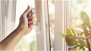 Does Opening Windows Make House Hotter?
