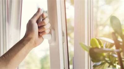 Does Opening Windows Make House Hotter?