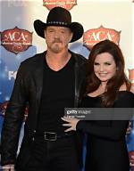 Does Trace Adkins Have a Wife