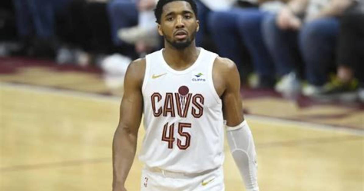 Donovan Mitchell Primer: a Comprehensive Look into the Nba Star