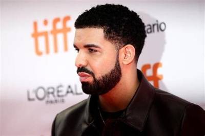 Drake Gives Fan N37 Million for Spending Their Furniture Money on His Show
