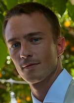 Drew Starkey: the Rising Star of Teen Dramas and Romantic Films