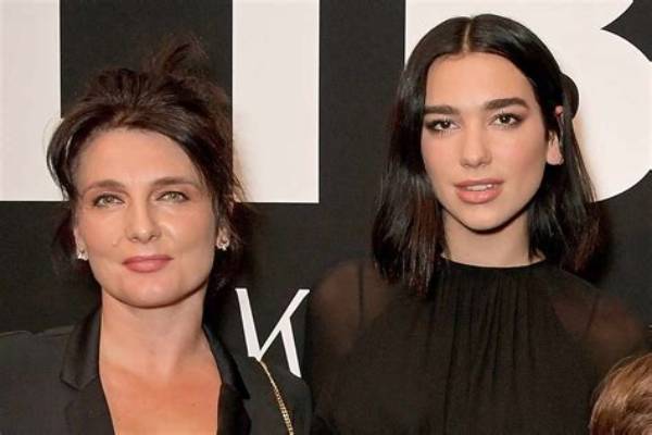 Dua Lipa's Daughter: Age Revealed!