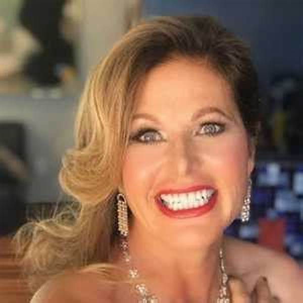 Elizabeth Shatner Biography; Net Worth, Age and Height of William Shatner’s Wife