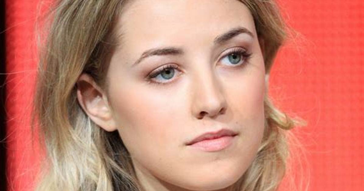 Ella Rae Peck Net Worth
