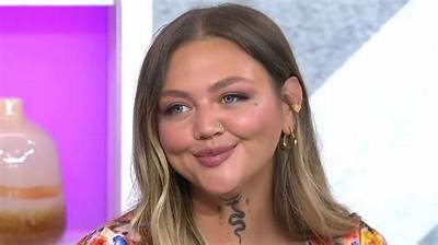 Elle King: Residence and Life Explored