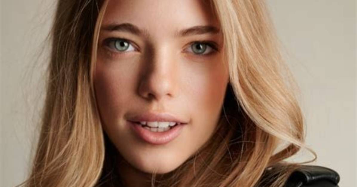 Elle Mckinnon