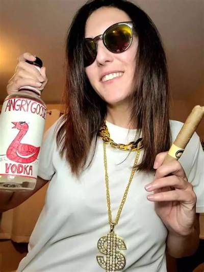 Ellen Woodbury Cosplay: a Comprehensive Guide to the Art of Transforming into a Beloved Character