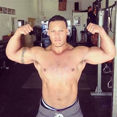 Elliott Hulse Net Worth