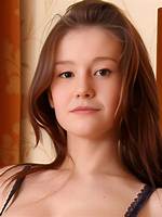 Emily Bloom (Model) Overview, Biography ·