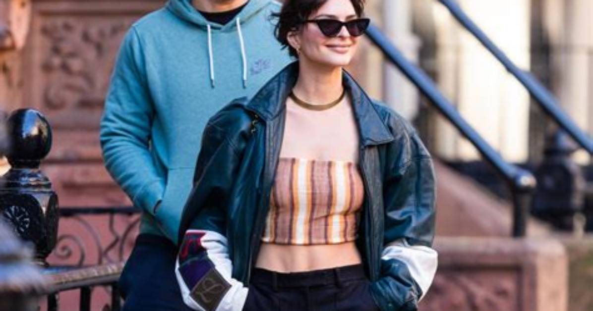 Emily Ratajkowski and Eric Andr%C3%A9 Get Cozy 150. Jpg
