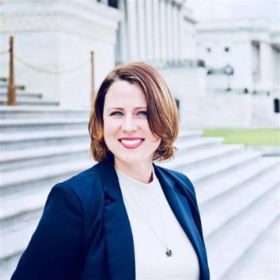 Erin Mccarthy Height, Weight, Net Worth, Age, Birthday, Wikipedia, Who, Nationality, Biography