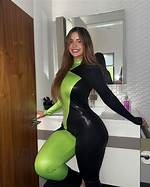 Evana Maria Pussy: a Rising Star in the Entertainment World