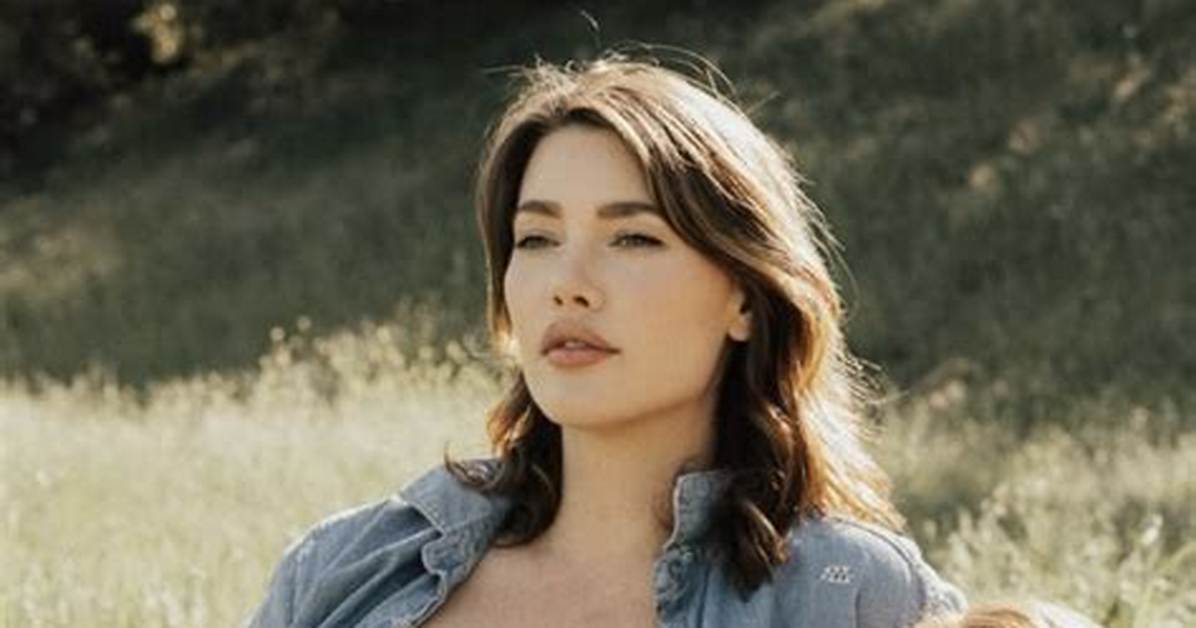 Exclusive Scoop Jacqueline Macinnes Wood Embraces Motherhood