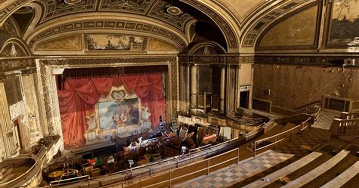 Explore the Majestic Palace Theater In