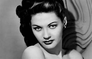 Exploring the Allure of Yvonne De Carlo's Feet: a Journey Through Beauty and Elegance