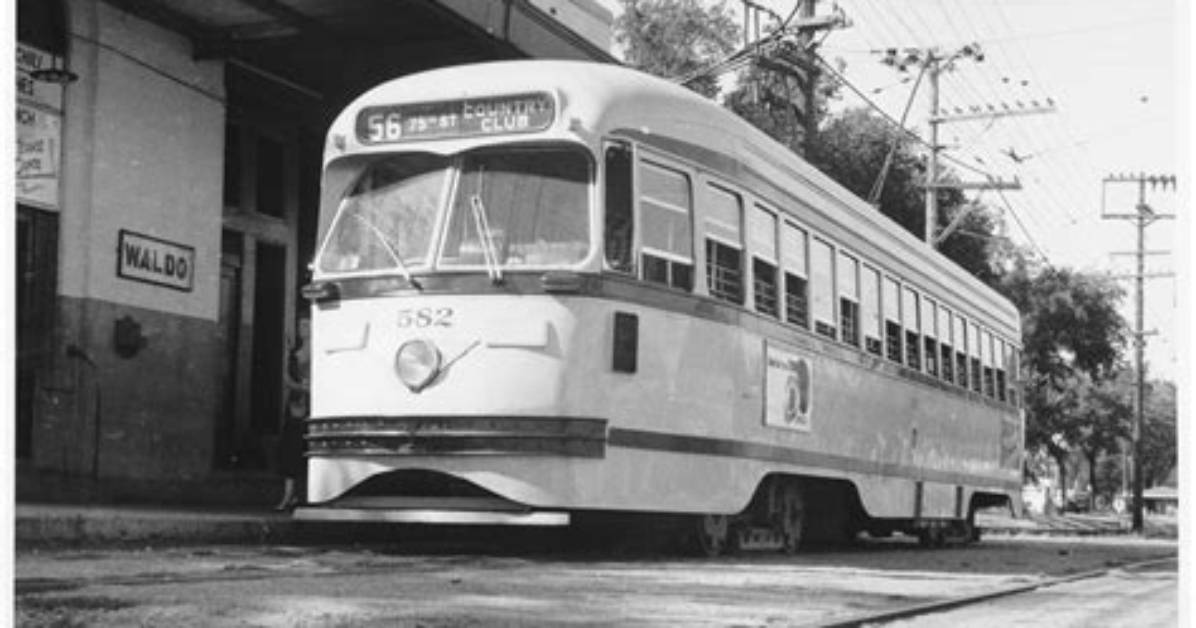 Exploring the Charm of Streetcar 520: a Journey Through Art and History