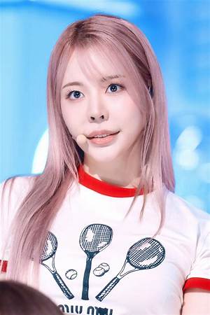 Exploring the Journey of Sunny from Snsd: a Multifaceted Star