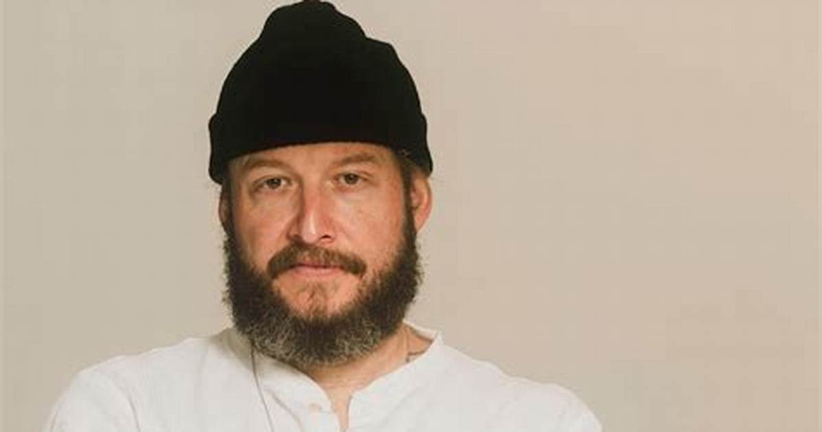 Exploring the Life of Justin Vernon and His Girlfriend