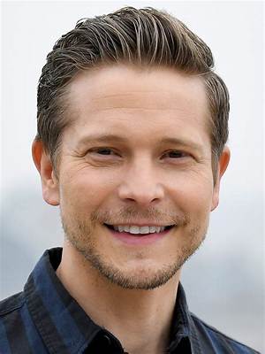 Exploring the Life of Matt Czuchry's Wife and Family: a Closer Look