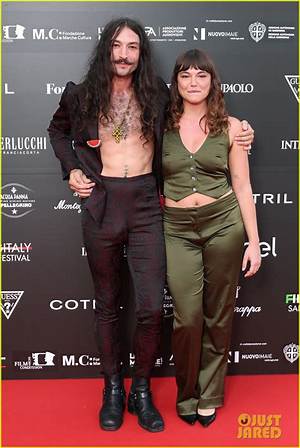 Ezra Miller's Wife Age: Unveiling the Truth Behind the Relationship