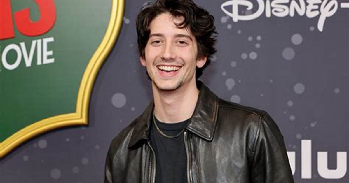 Find out Who Is Milo Manheim S