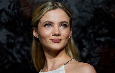 Freya Allan Height, Weight, Measurements, Bra Size, Shoe Size