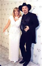 Garth Brooks Wife Sandy Mahl