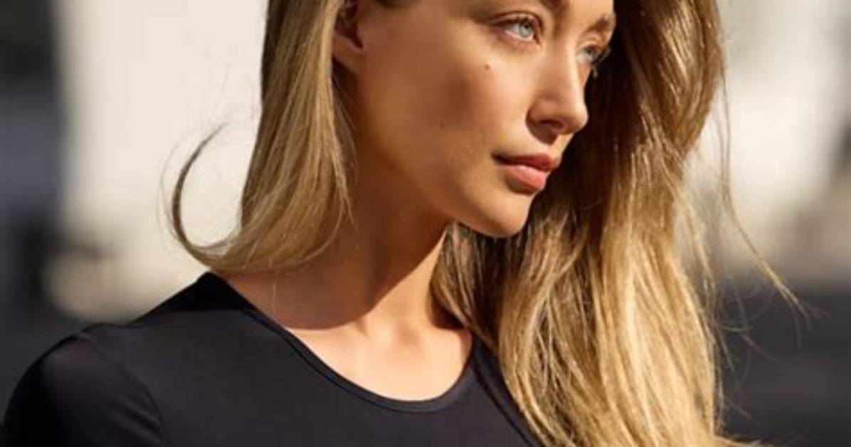 Get to Know Sports Illustrated Rookie Model Dr Nina