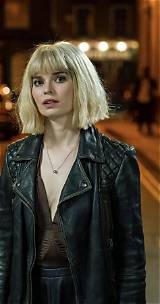 Gina Bramhill Height, Weight, Net Worth, Age, Birthday, Wikipedia, Who, Instagram, Biography