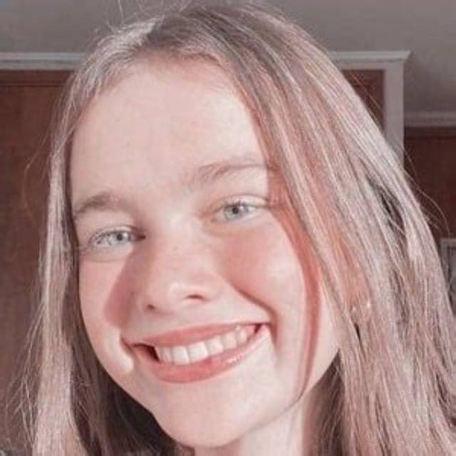 Giulia Inostroza Net Worth