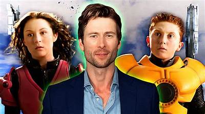 Glen Powell in Spy Kids: the Rise of a Versatile Actor