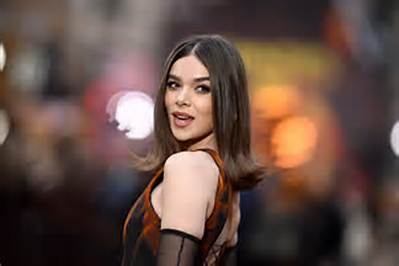 Hailee Steinfeld: a Comprehensive Look at the Rising Star