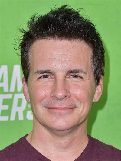 Hal Sparks Comedian, Bio, Wiki, Age, Height, Wife, Movies, Youtube, and Net Worth