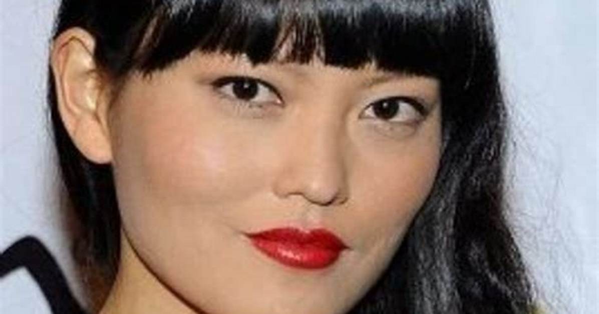Hana Mae Lee Biography Facts