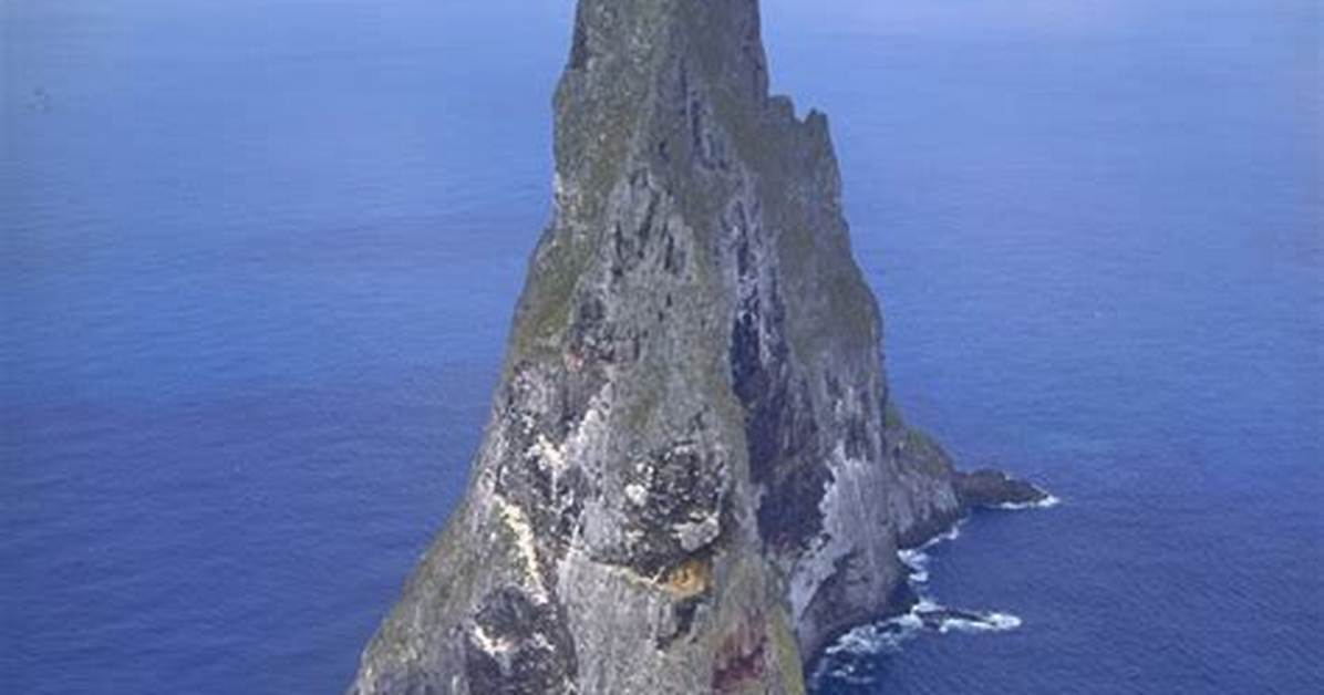 Has Anyone Climbed Balls Pyramid?