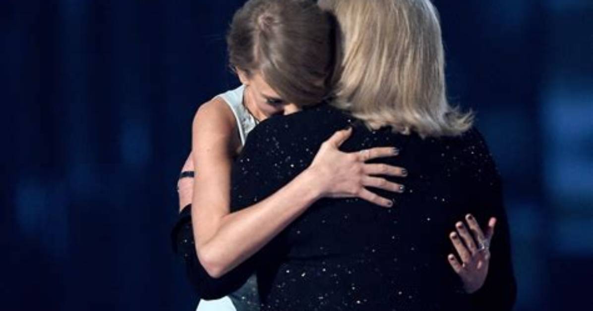 Heartbreaking News Taylor Swift S Mom Battles