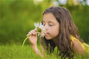 How Can a Girl Smell Nice?