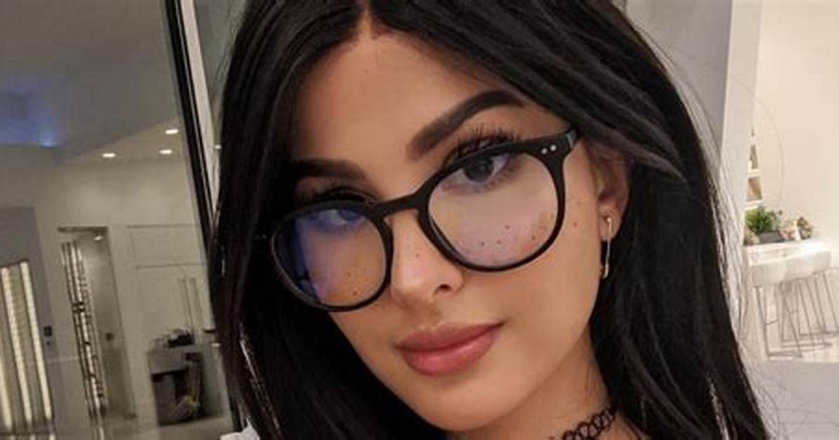 How Did Sssniperwolf Get Famous