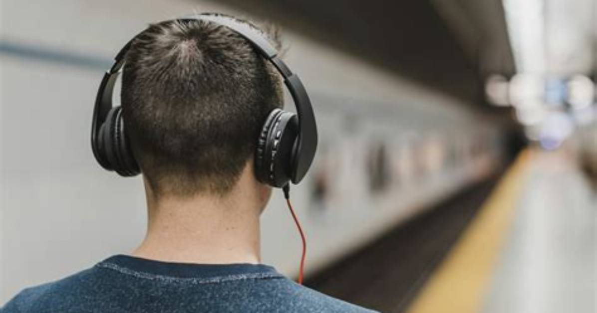 How Do I Listen to My Headphones on My Samsung Tv?