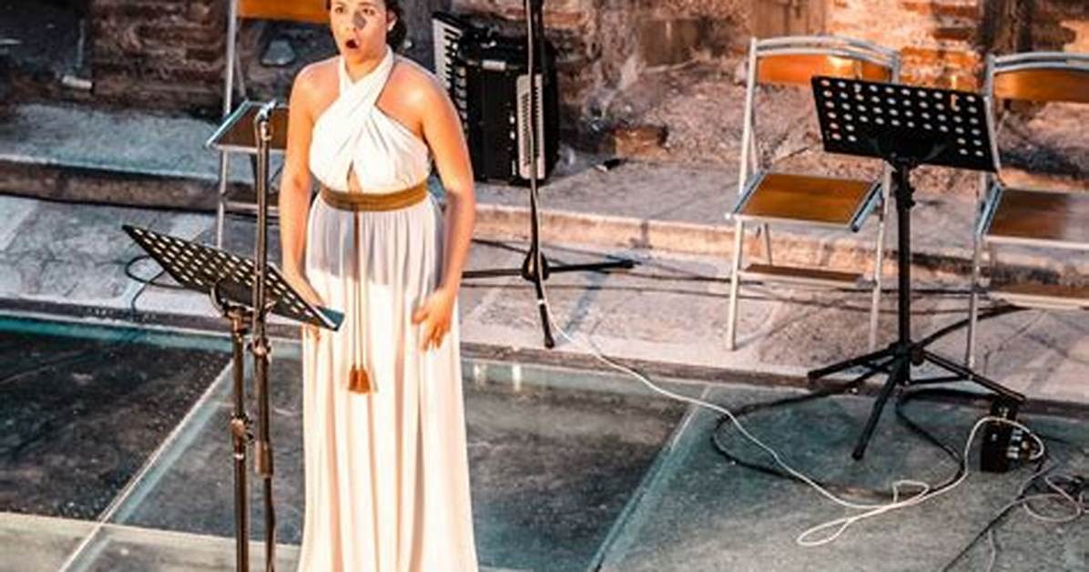 How Do You Become a Opera Singer?