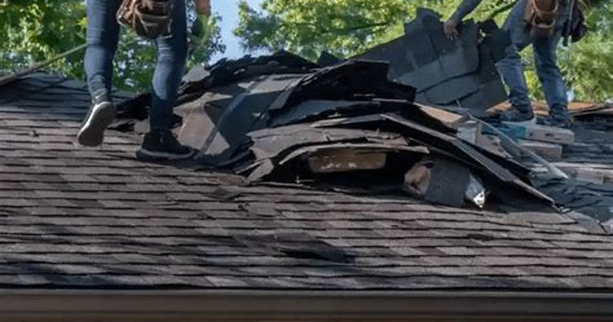 How Do You Depreciate a New Roof on a Residential Property?