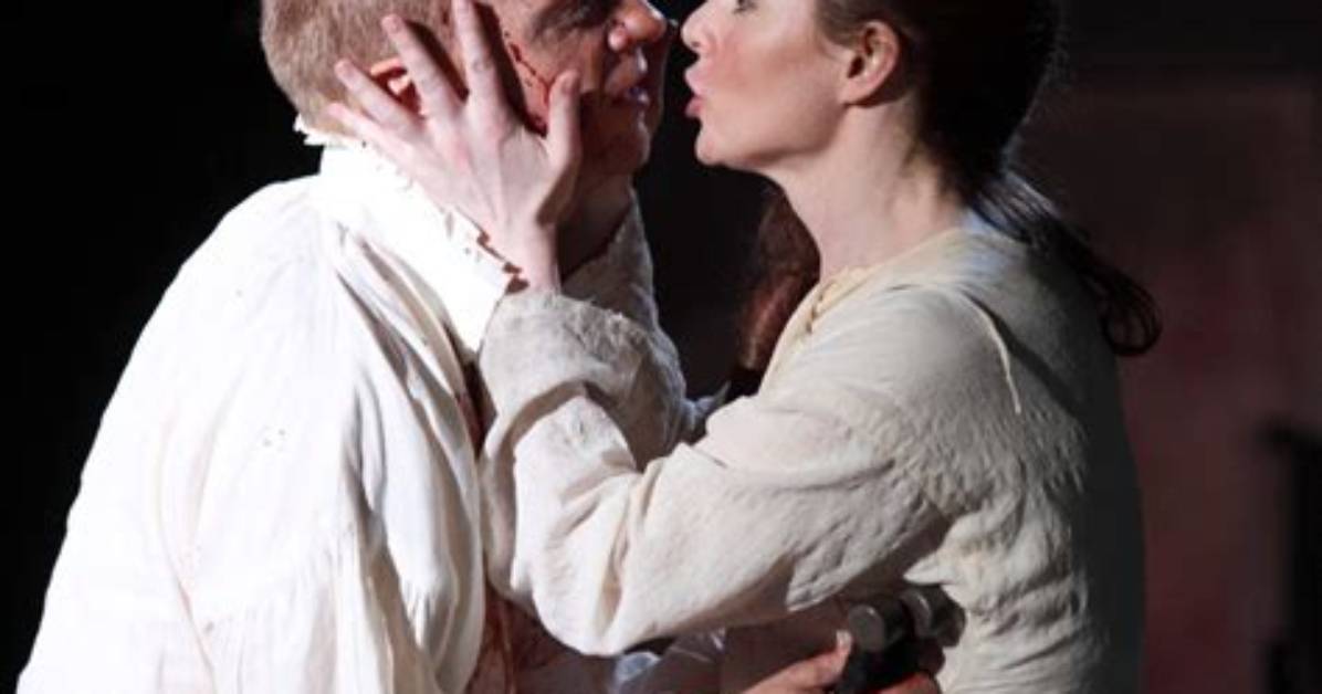 How Does Lady Macbeth Manipulate Macbeth into Killing the King?
