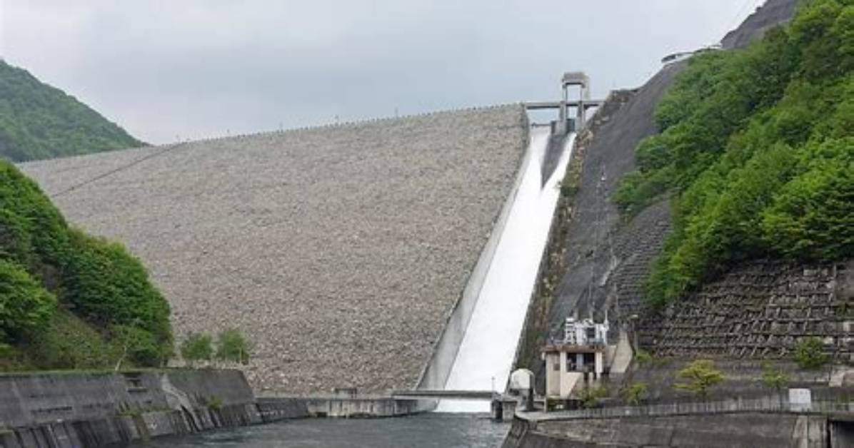 How Many Dams Are in Japan?