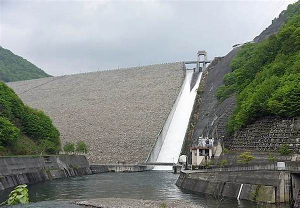 How Many Dams Are in Japan?