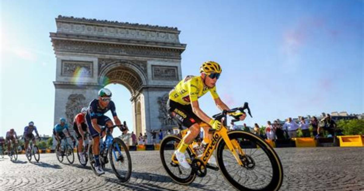 How Much Do Tour De France Bikers Make?