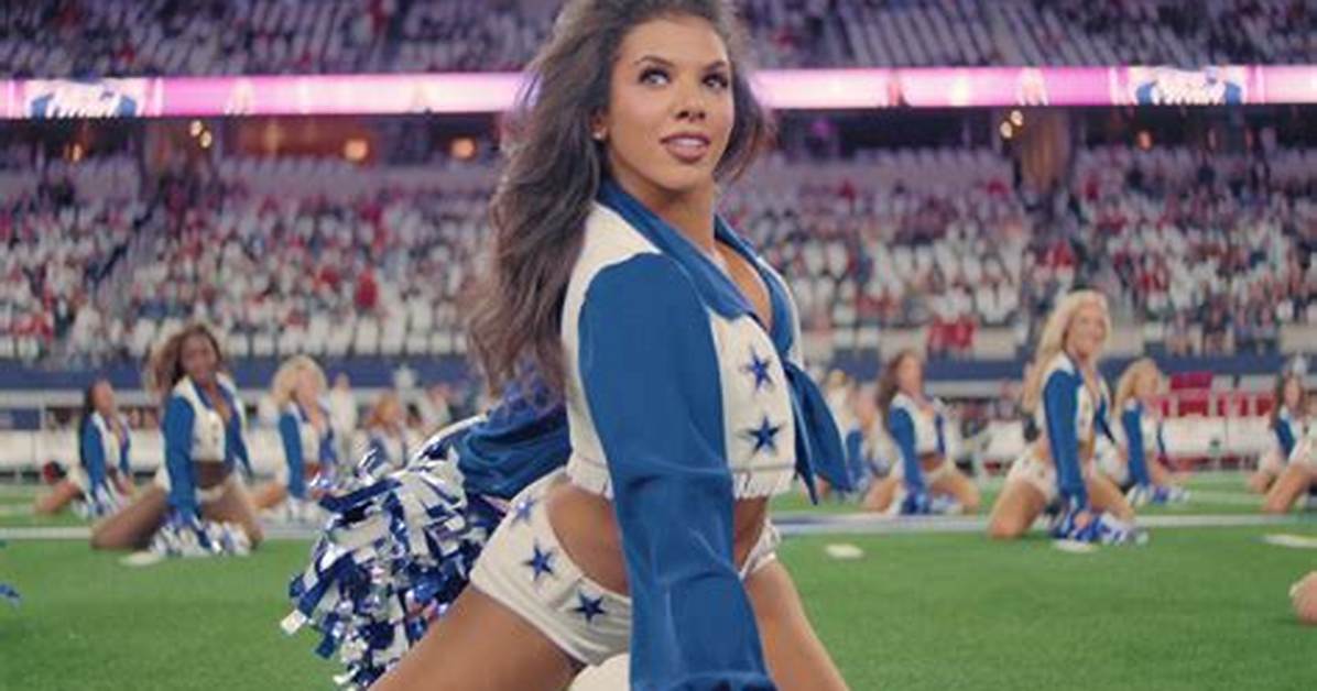 How Much Does a Dallas Cowboy Cheerleader Get Paid?