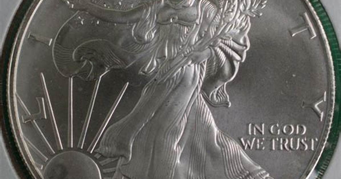 How Much Is a 1998 Uncirculated Coin Set Worth?